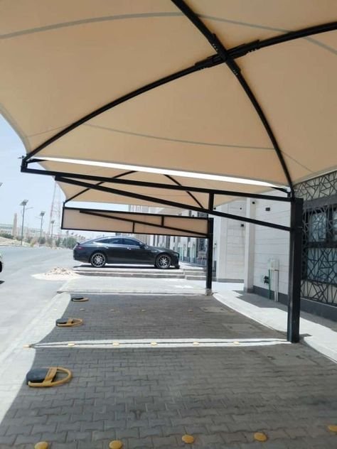 مظلات المواقف